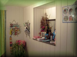 Blick in den Begr&uuml;&szlig;ungsraum